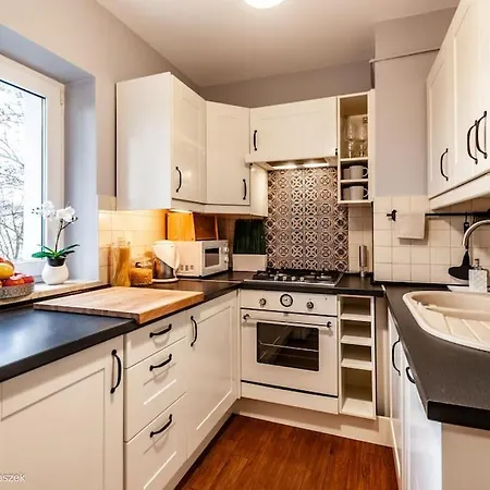 Superapart Woloska 40