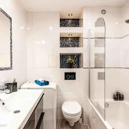 Superapart Woloska 40 * Warszawa